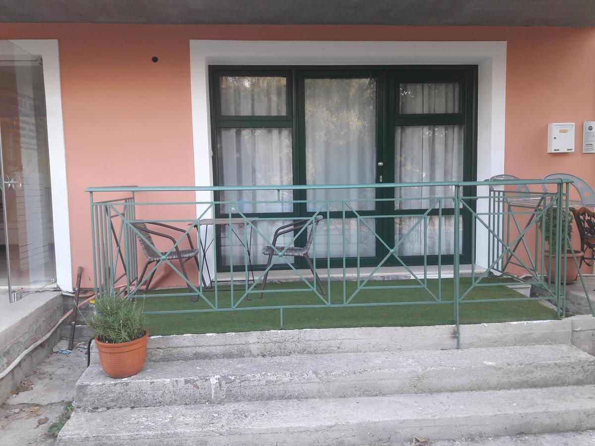 Spiro's Apartment *